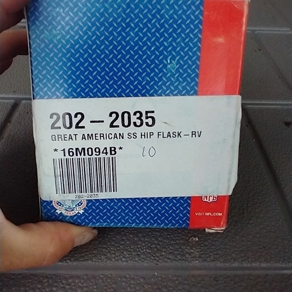 Stainless steel 6 oz. Hip flask. See pics for full - Picture 10 of 12